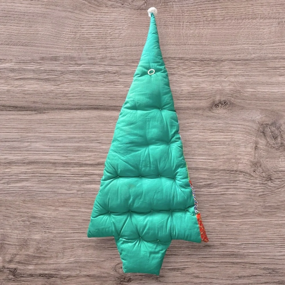 Vintage 70s 80s Christmas Tree Quilted Wall Hanging Holiday Decor - Picture 8 of 8